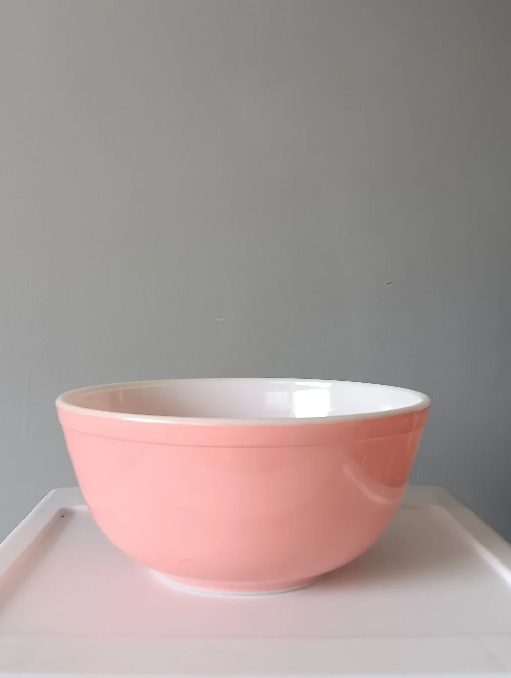 Vintage Pyrex 403 Round Mixing Bowl 2.5 Quarts Nesting Light Flamingo Pink 8